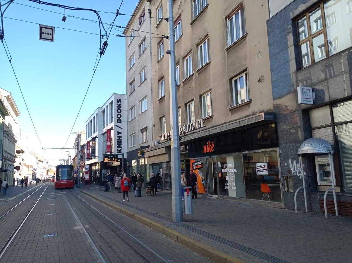 Amazing Flat In Old Town With Large Balcony Leilighet Bratislava Eksteriør bilde