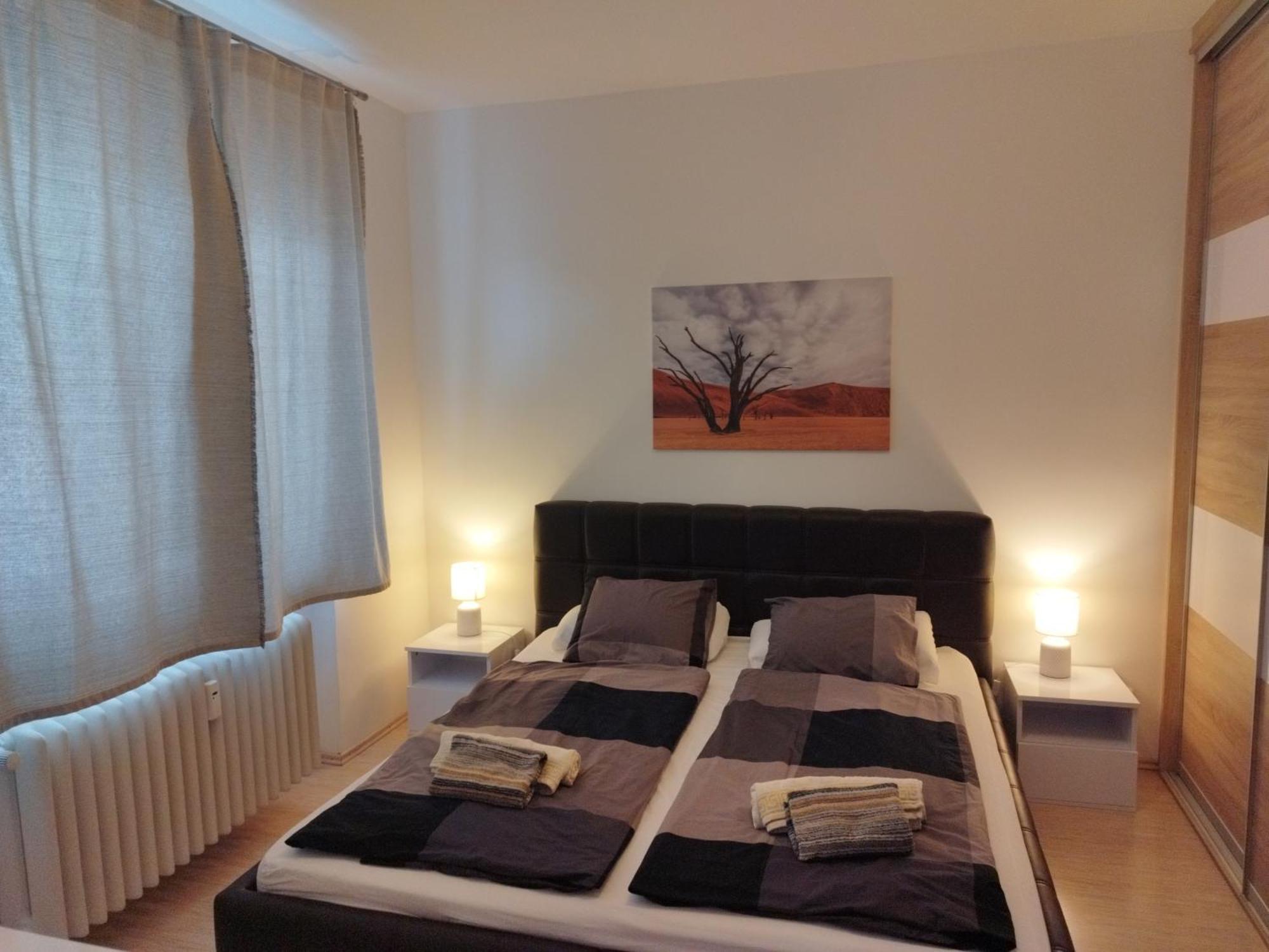 Amazing Flat In Old Town With Large Balcony Leilighet Bratislava Eksteriør bilde